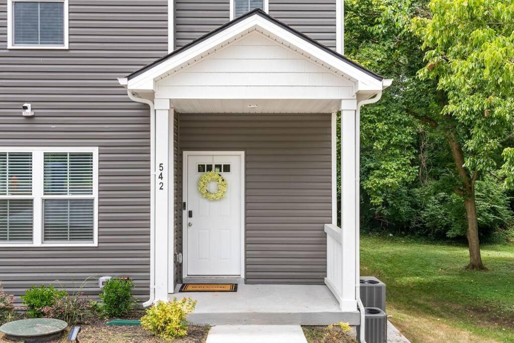 One-Of-A-Kind Smart, Cookie Themed Home For Up To 6 Clarksville Bagian luar foto